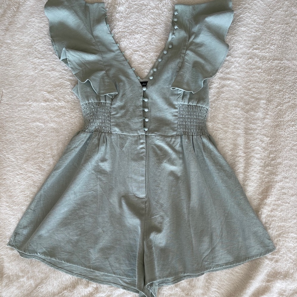 Ruffled romper - Picture 2 of 7
